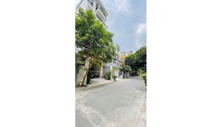 Ngộp  Âu Cơ - Views Tân Bình - 4,4x20m2 - 3 tầng - HXH Vô nhà